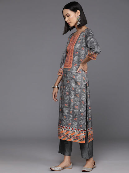 Indyancart VA Women'sEthnic Motif Printed Wool Blended Winter Straight Kurta Set with Printed Dupatta