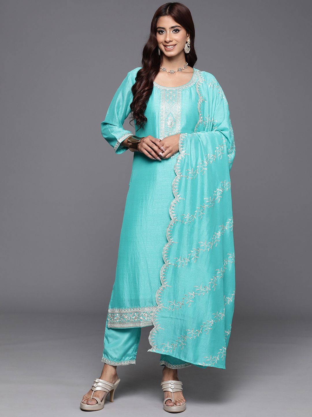 Indyancart IE Ethnic Motifs Embroidered Sequinned Kurta with Trousers & Dupatta