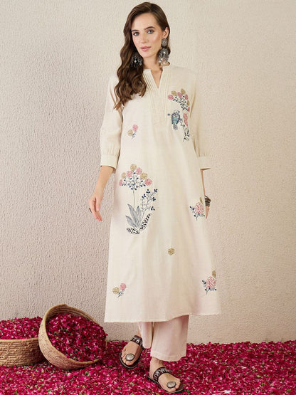Women Floral Embroidered Thread Work Pure Cotton Kurta with Trousers