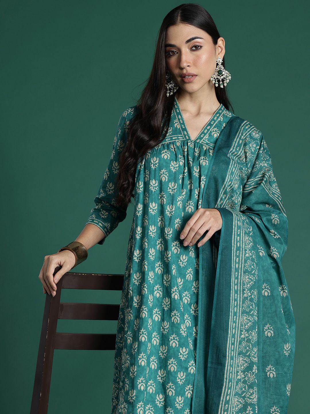 Women Floral Printed Empire Pure Cotton Kurta with Trousers & With Dupatta