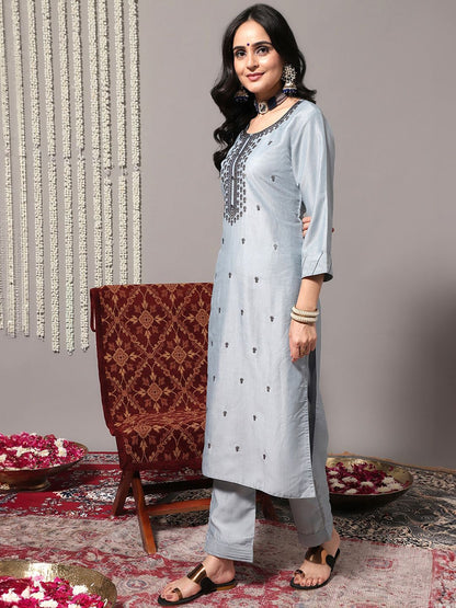 Indyancart VA Women'sBlue Ethnic Motifs Embroidered Kurta With Trousers & Dupatta