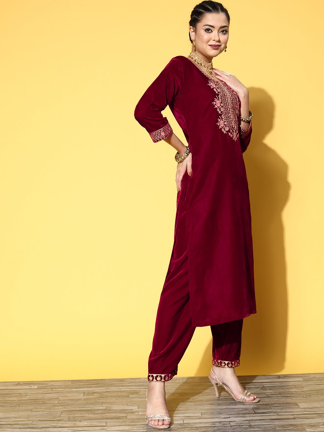 Indyancart VA Women'sWinter Floral Zari Embroidered Velvet Kurta With Trousers & Dupatta.