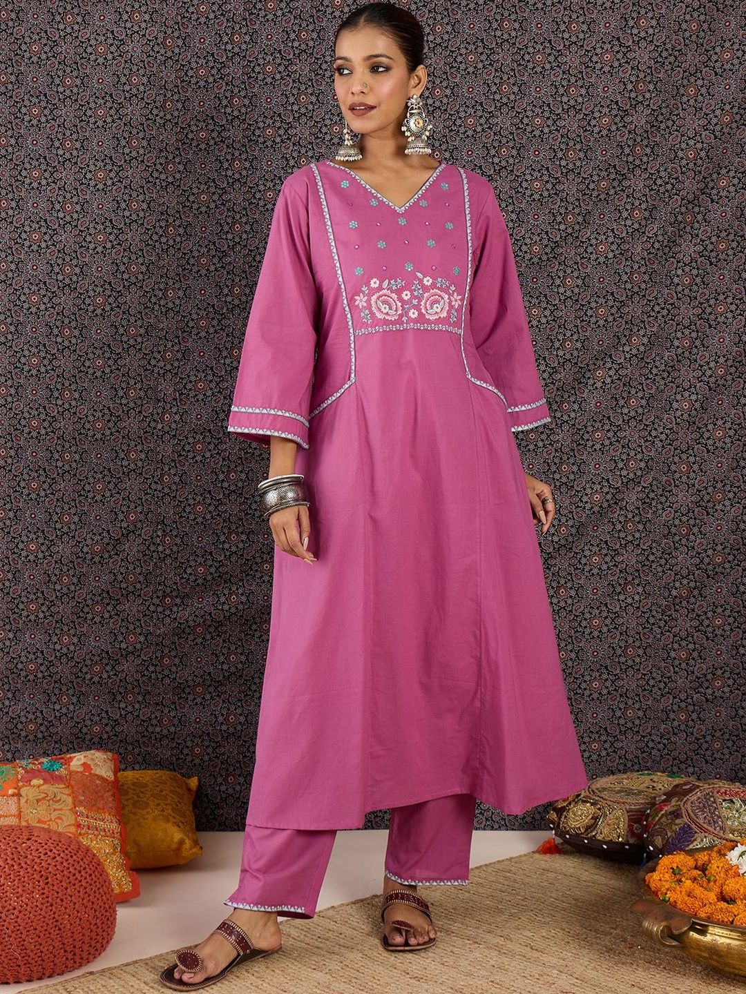 Women Floral Embroidered Regular Thread Work Pure Cotton Kurta with Trousers & With Dupatta