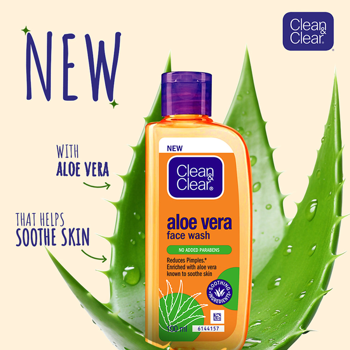 Clean & Clear Aloe Vera Face Wash in a bottle, gentle hydrating cleanser for oily skin and reducing acne in 7 days