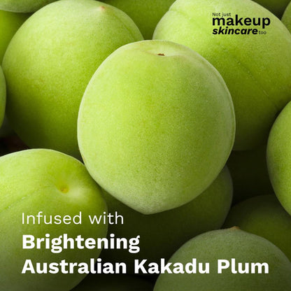 Pilgrim Dream Matte Serum Foundation Hydra-Light Finish with Hyaluronic Acid - Golden Beige 215