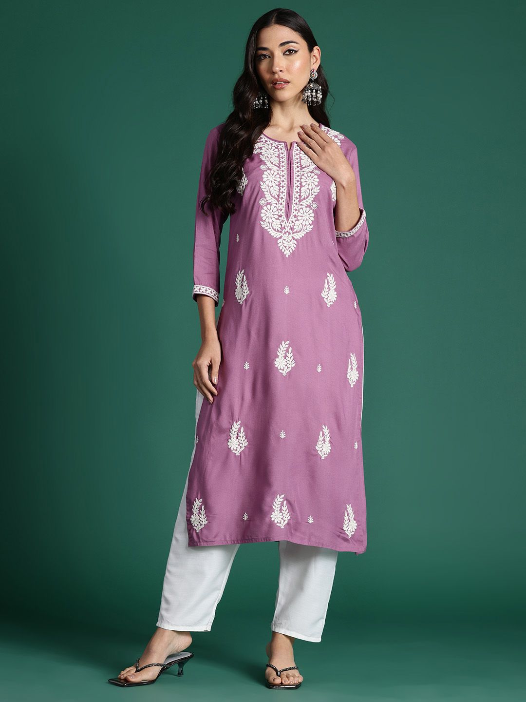 Indyancart IE Ethnic Motifs Embroidered Thread Work Kurta