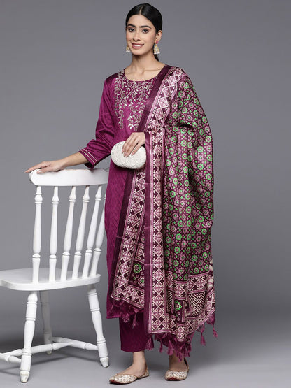 Indyancart VA Women'sFloral Zari Embroidered Gotta Patti Kurta & Trousers With Dupatta