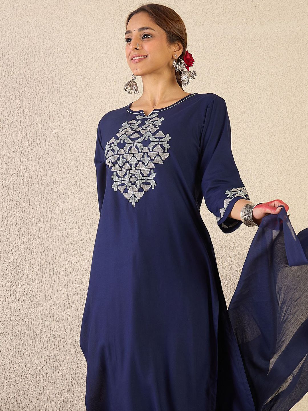 Women Embroidered Regular Thread Work Kurta with Trousers & With Dupatta