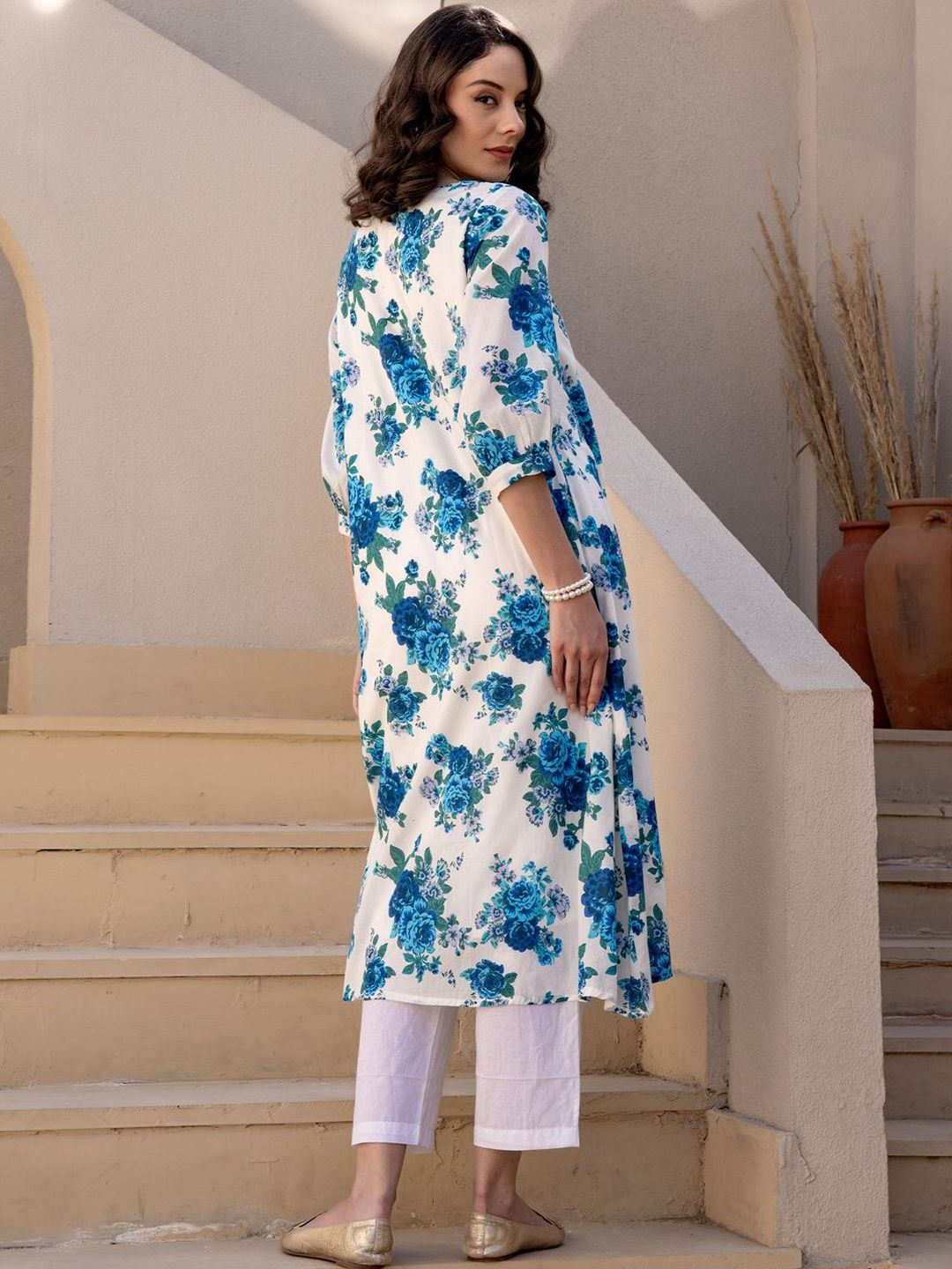 Women Floral Printed Pleated Pure Cotton Kurta with Trousers