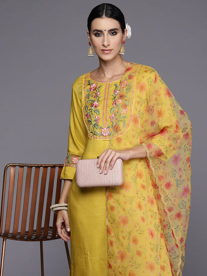 Indyancart IE Floral Embroidered Regular Thread Work Kurta with Trousers & Dupatta