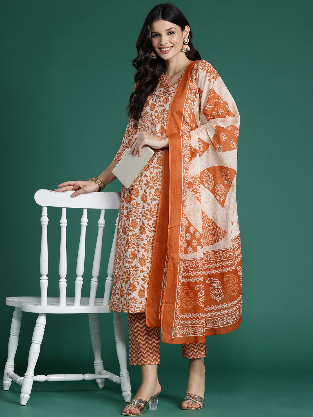 Floral Printed Gotta Patti Pure Cotton Kurta With Trousers & Dupatta