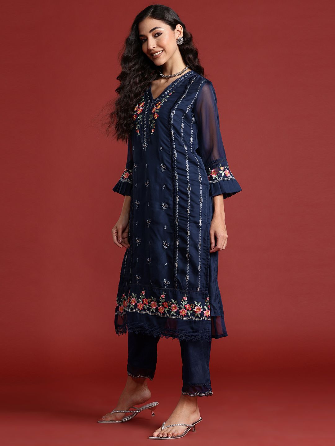 Indyancart IE Women Floral Embroidered Panelled Thread Work Kurta with Trousers & With Dupatta