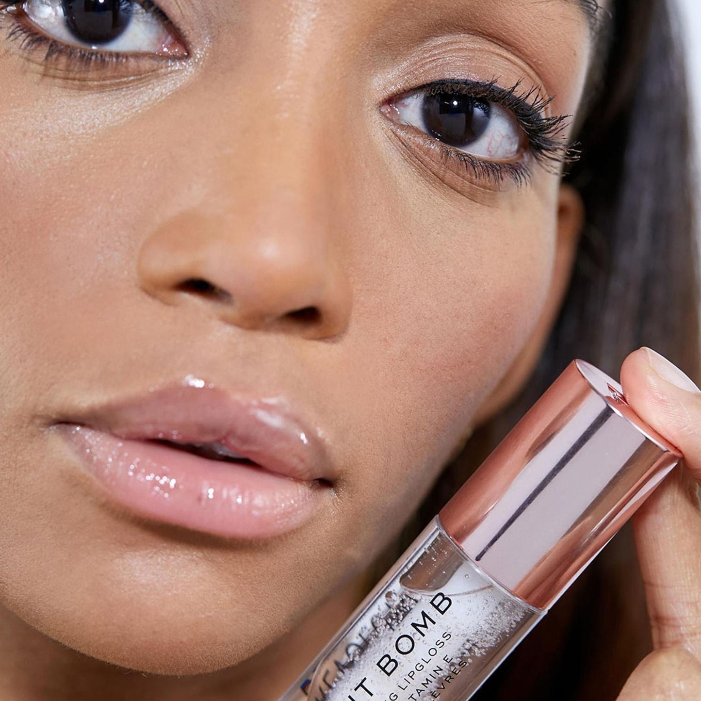 Makeup Revolution Pout Bomb Plumping Gloss - Glaze