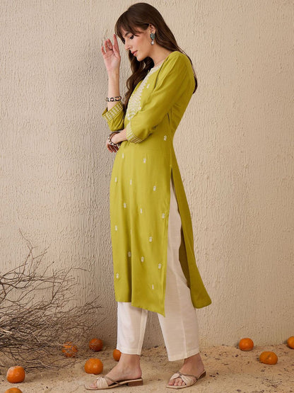Indyancart IE Women Ethnic Motifs Embroidered Thread Work Kurta