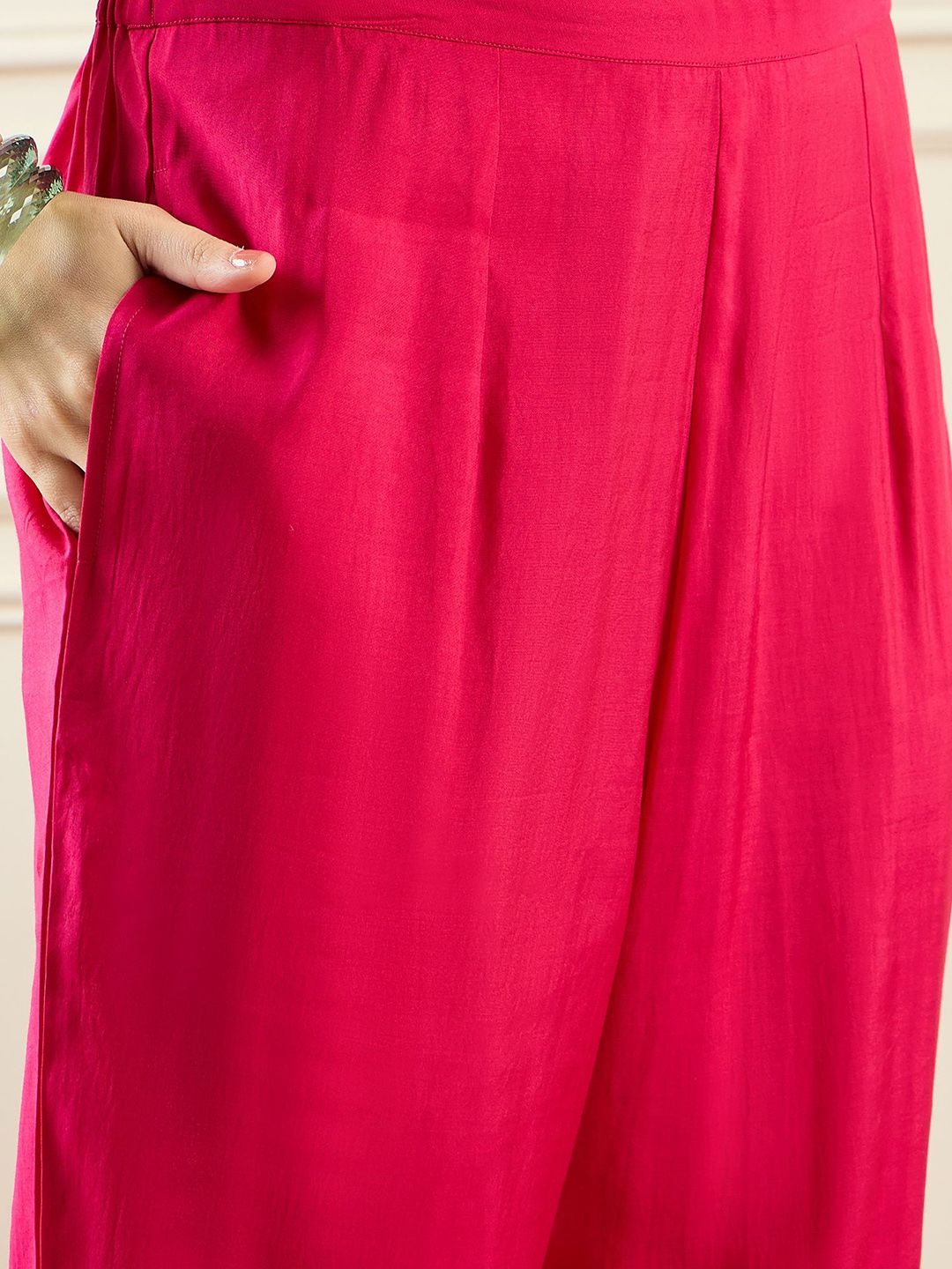 Dhiyona IE Women Magenta Kurta Sets
