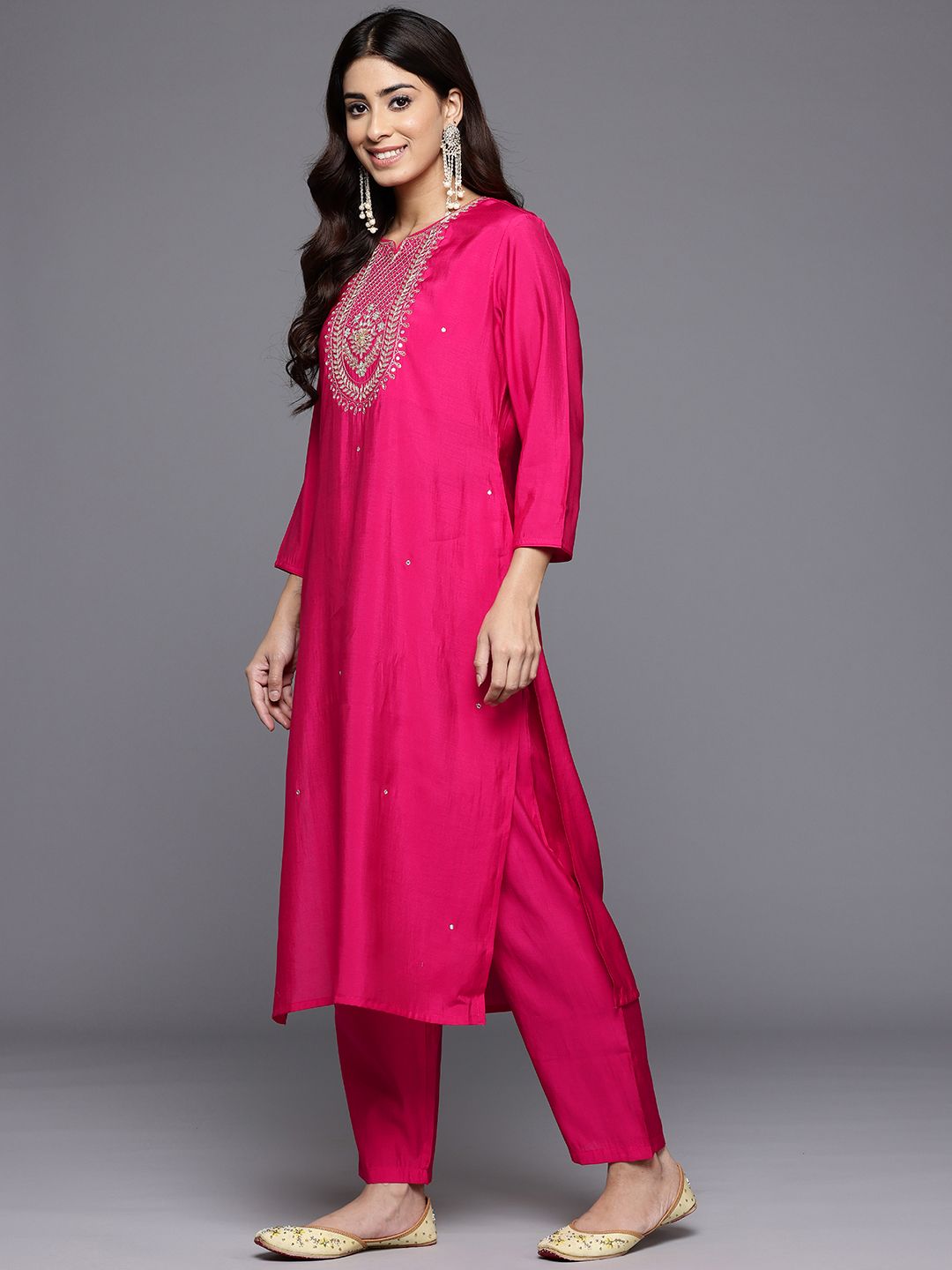 Indyancart VA Women'sEthnic Motifs Yoke Design Gotta Patti Kurta With Trousers & Dupatta