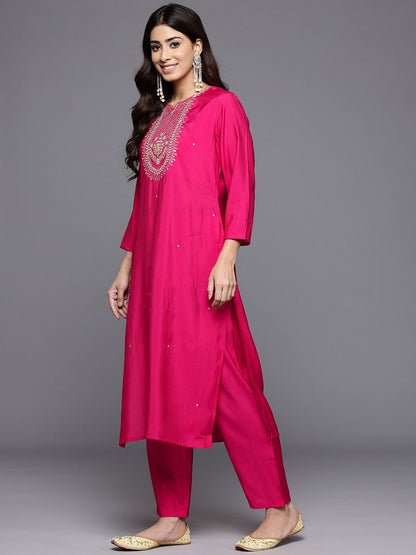Indyancart VA Women'sEthnic Motifs Yoke Design Gotta Patti Kurta With Trousers & Dupatta