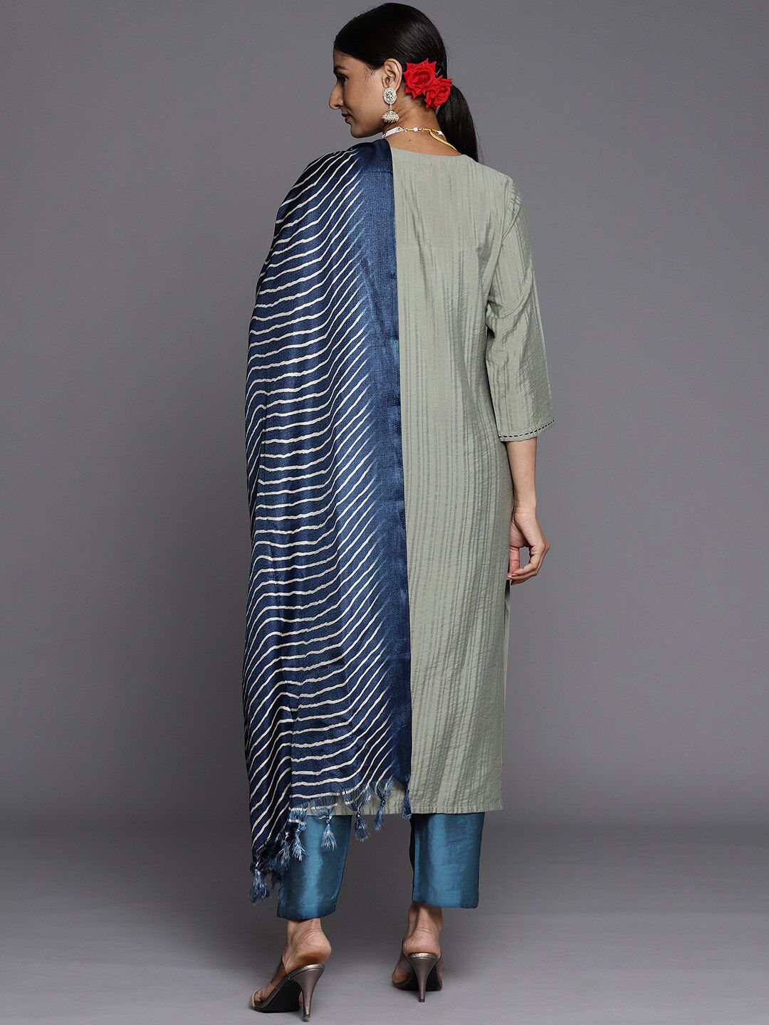 Indyancart VA Women's Green & Navy Blue Floral Embroidered Kurta with Trousers & Dupatta