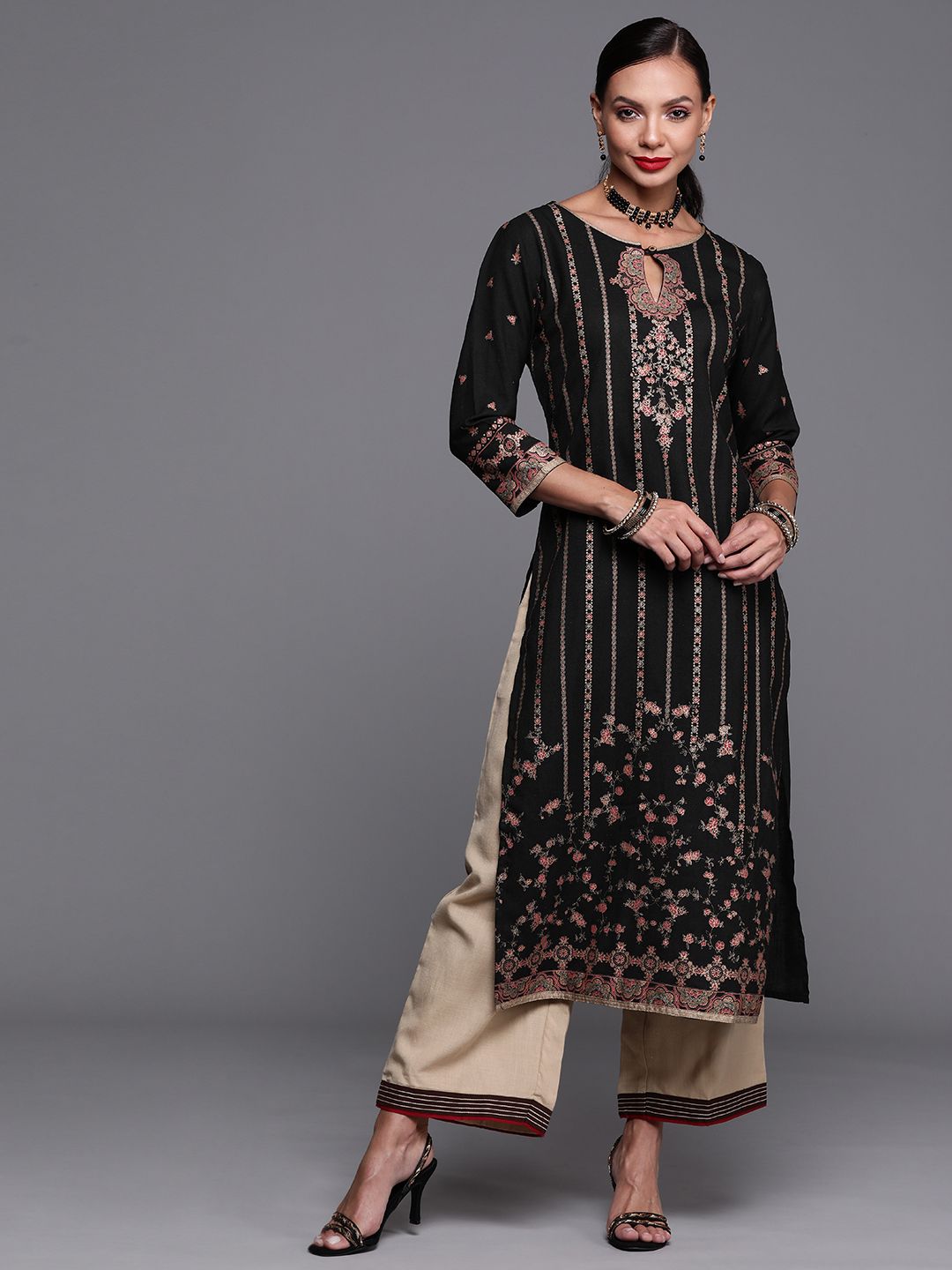 Indyancart IE Women Black & Gold-Toned Ethnic Motifs Foil Print Keyhole Neck Straight Kurta