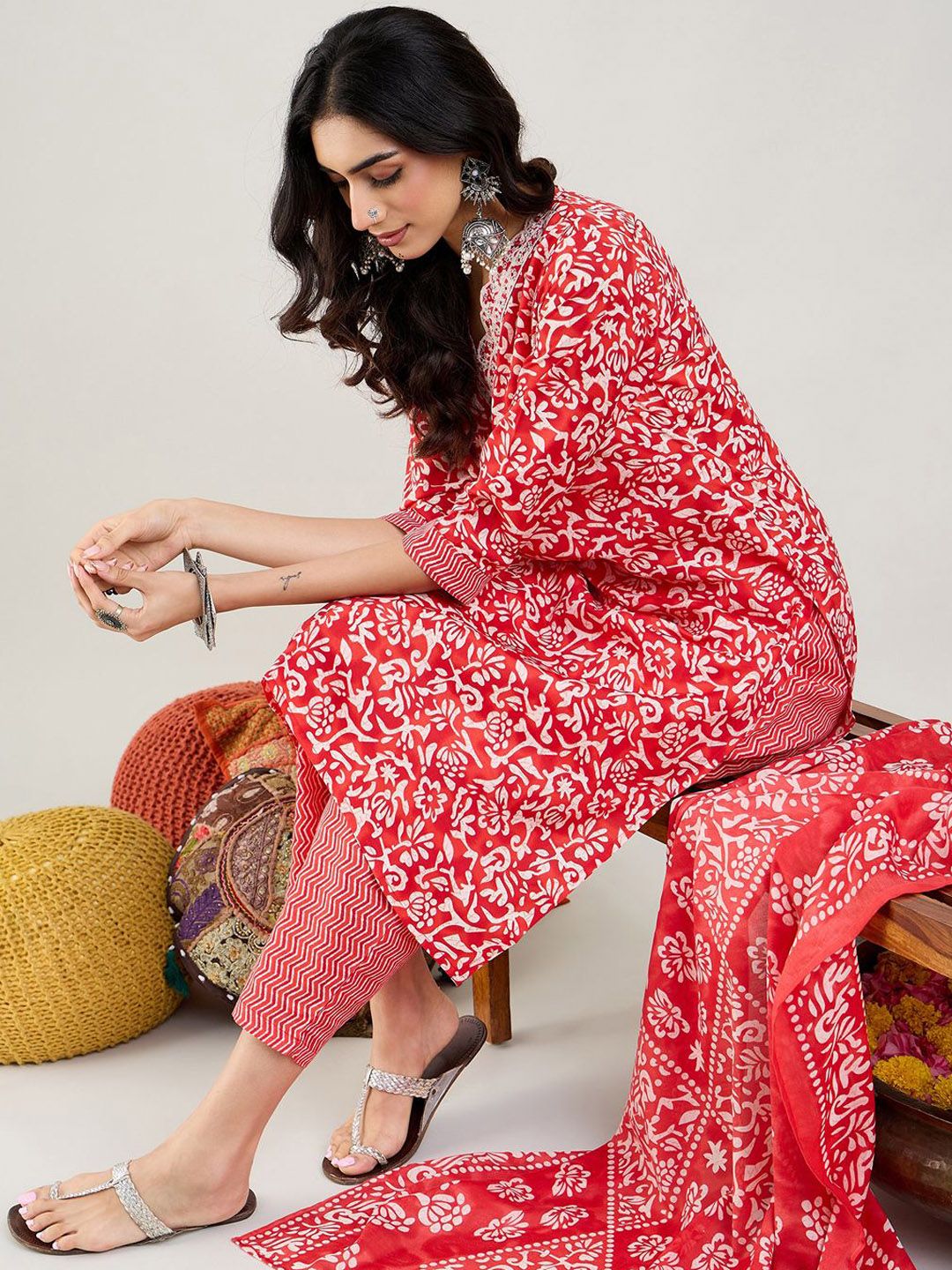 Floral Printed Straight Kurta With Trousers & Dupatta