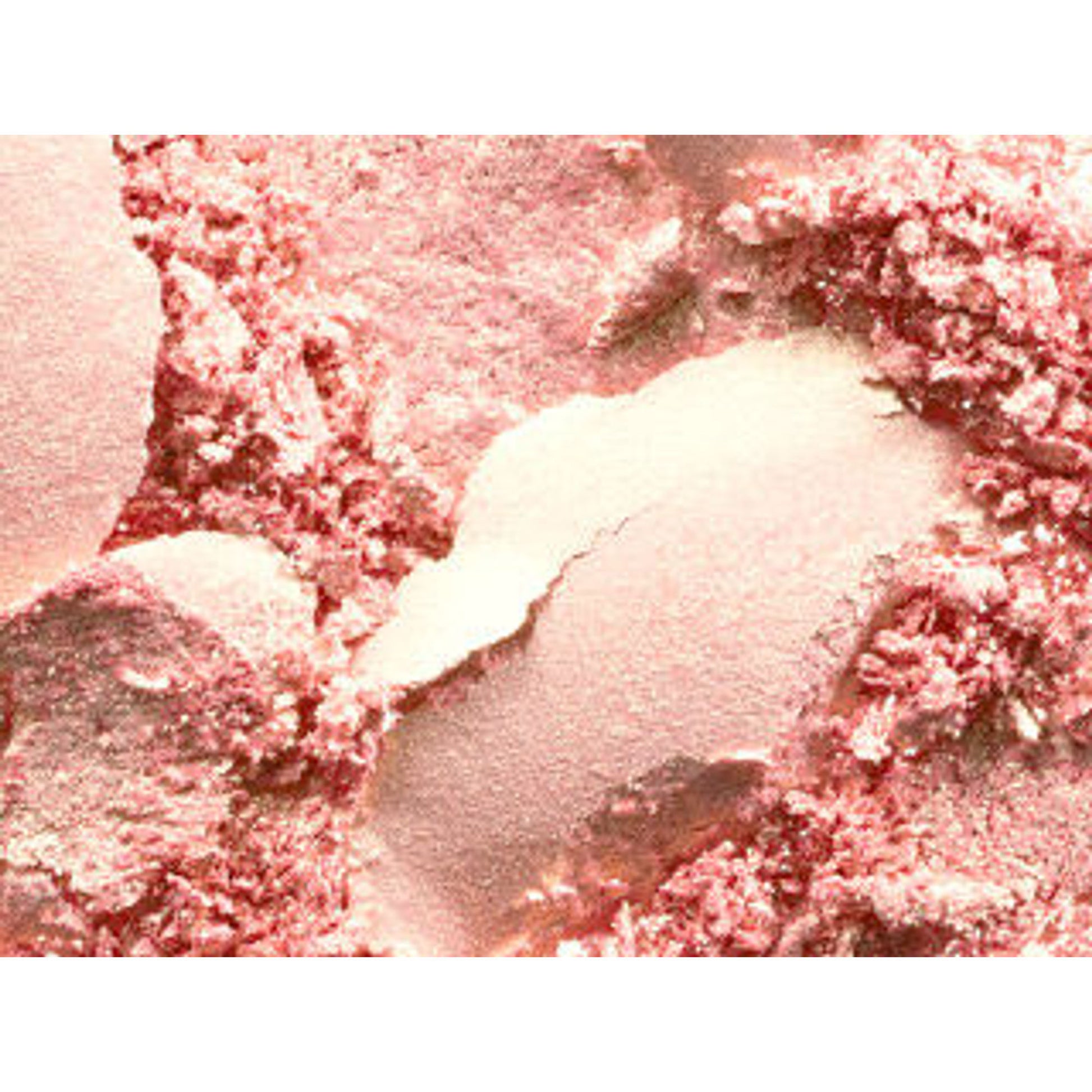M.A.C Extra Dimension Skinfinish - Beaming Blush