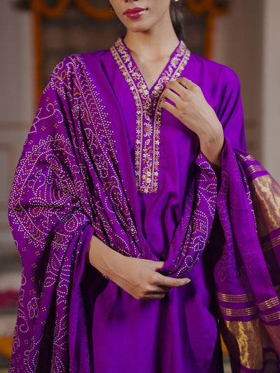 Indyancart IE Floral Embroidered Thread Work Liva Straight Kurta With Trousers & Dupatta