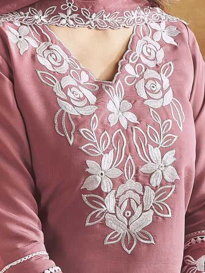 Indyancart IE Women Pink Floral Embroidered Regular Thread Work Kurta Set