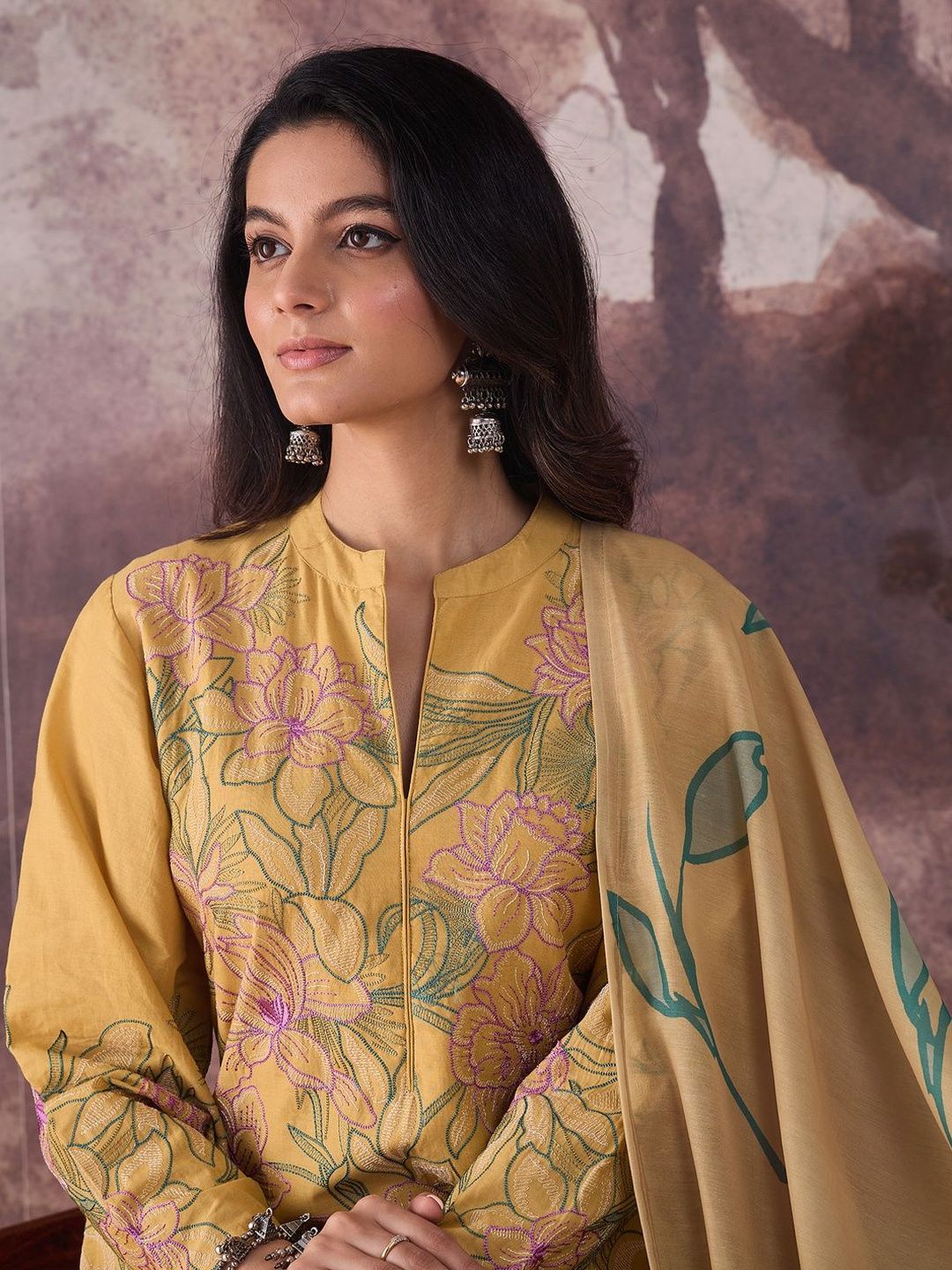 Floral Embroidered Mandarin Collar Pure Cotton Kurta & Trousers With Dupatta