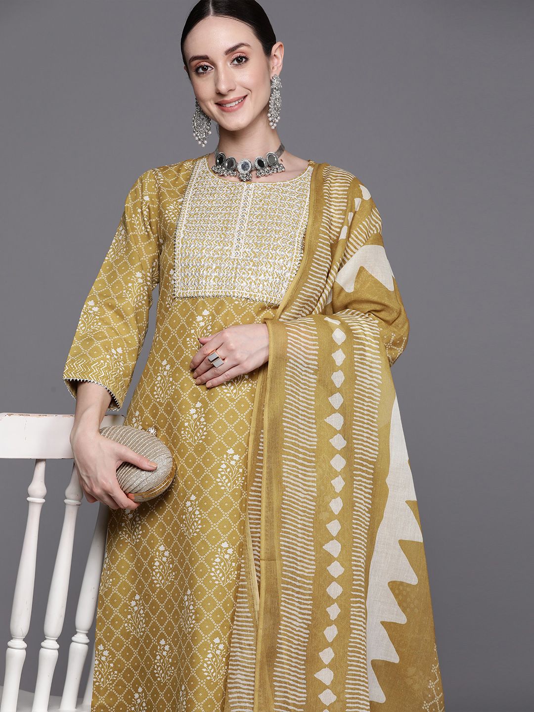 Bandhani Printed Regular Thread Work Pure Cotton Kurta With Trousers & Dupatta