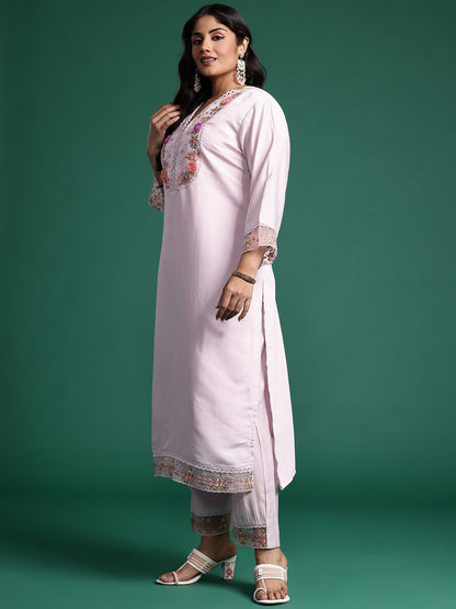 Indyancart Women's Plus Size Floral Embroidered Beads & Stones Kurta with Trousers & With Dupatta