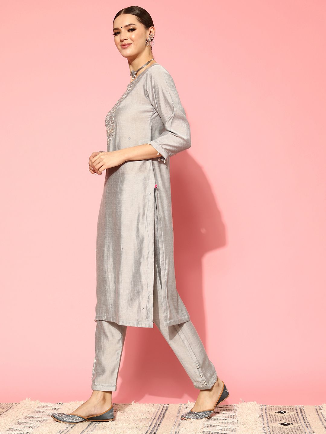 Indyancart VA Women'sFloral Embroidered Regular Beads and Stones Kurta with Trousers & Dupatta