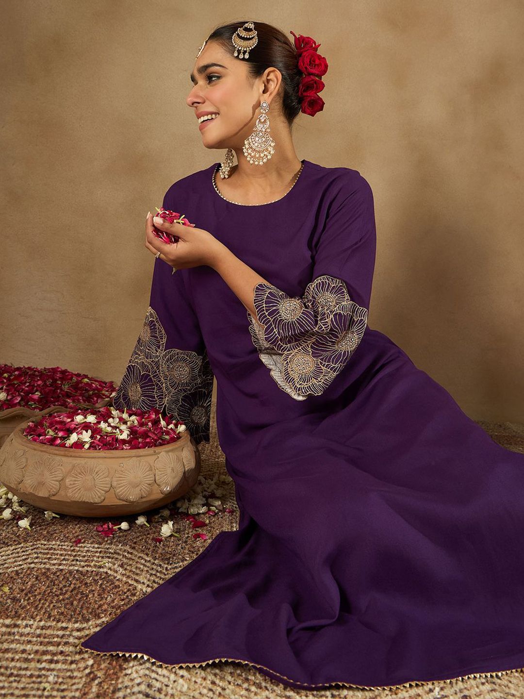 Women Floral Embroidered Regular Kurta with Trousers