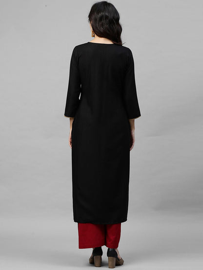 Indyancart IE Women Black & Maroon Floral Print A-Line Kurta
