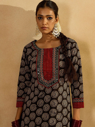 Dhiyona IE Black Geometric Printed Round Neck Pure Cotton Straight Kurta Set