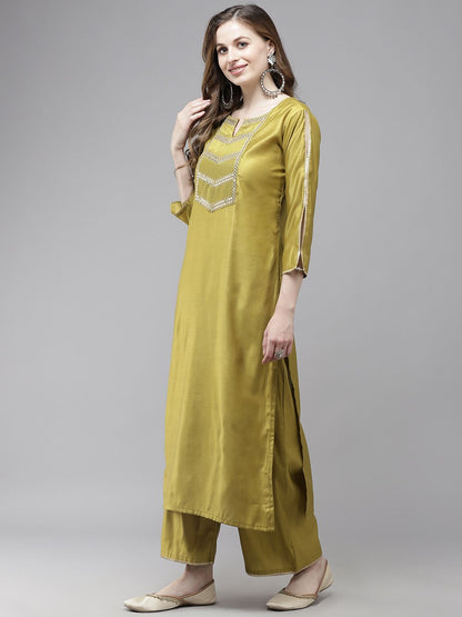 Indyancart IE Women Olive Green Regular Liva Kurta with Trousers & With Dupatta