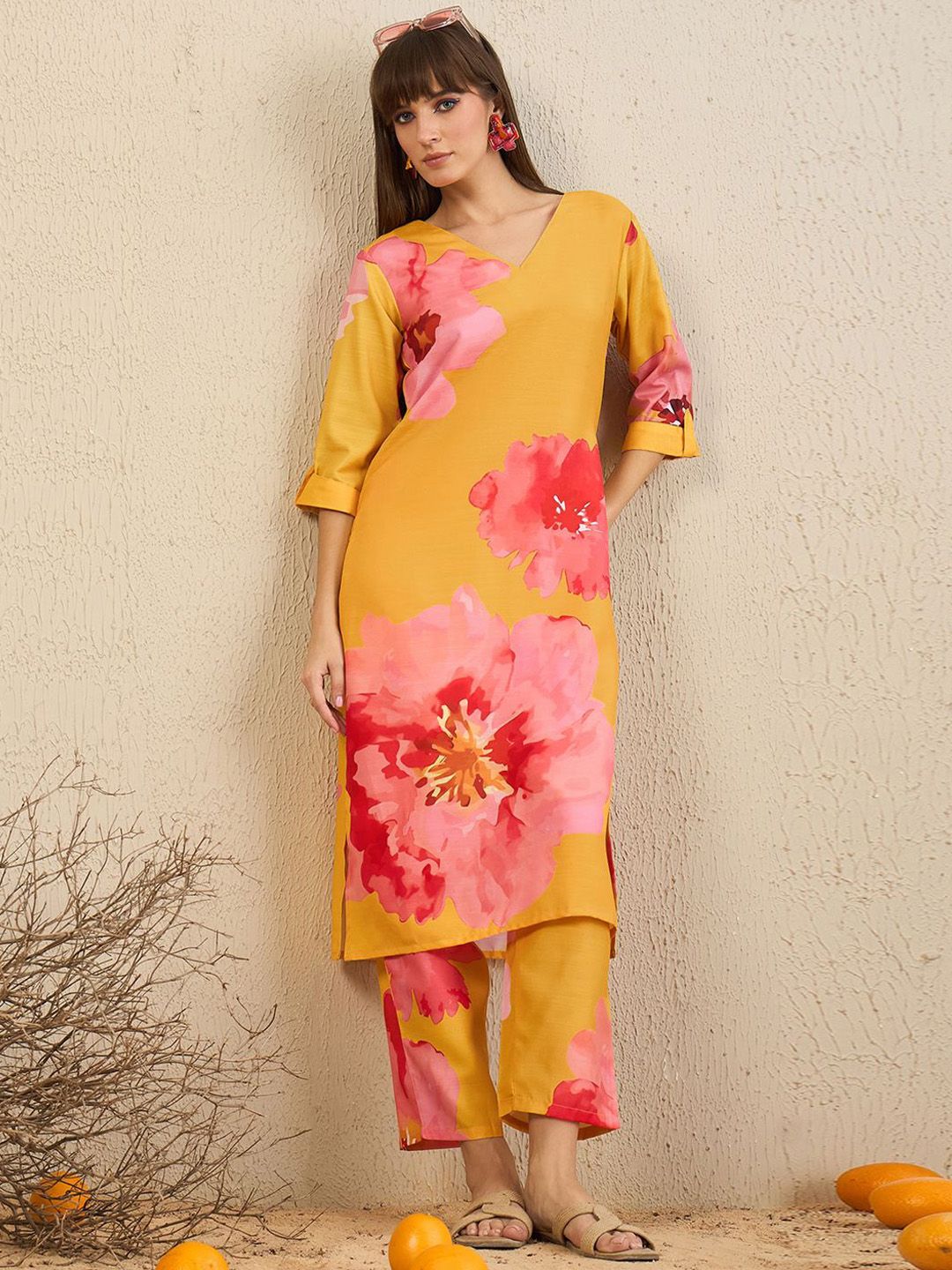 Indyancart IE Floral Printed V-Neck Straight Kurta with Trousers
