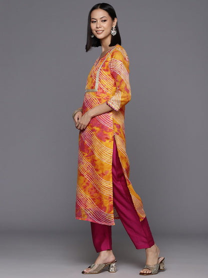 Indyancart VA Women's Leheriya Printed Straight Kurta with Trousers & Dupatta