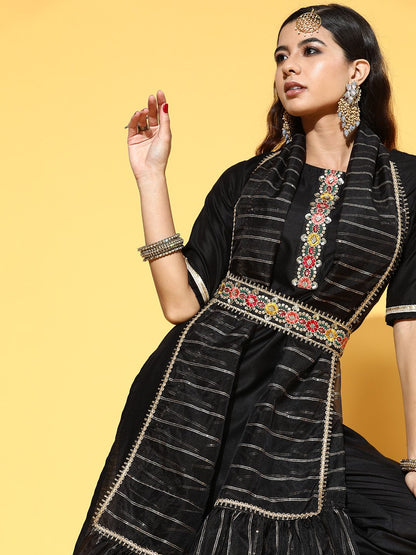 Dhiyona IE Deep Black Yoke Design Kurta with Solid Trousers
