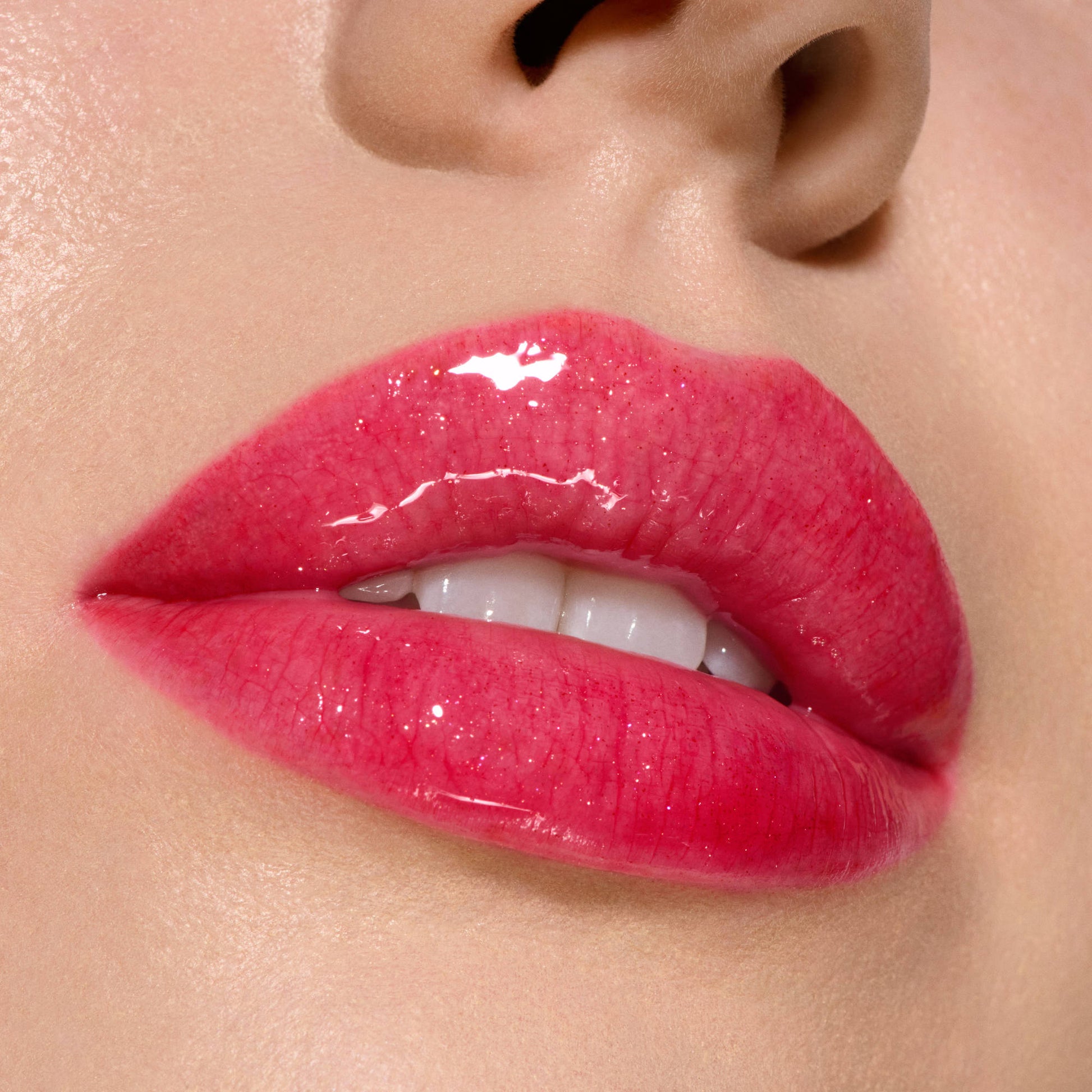 M.A.C Viva Glam Lipglass Air-Viva Kimmitment