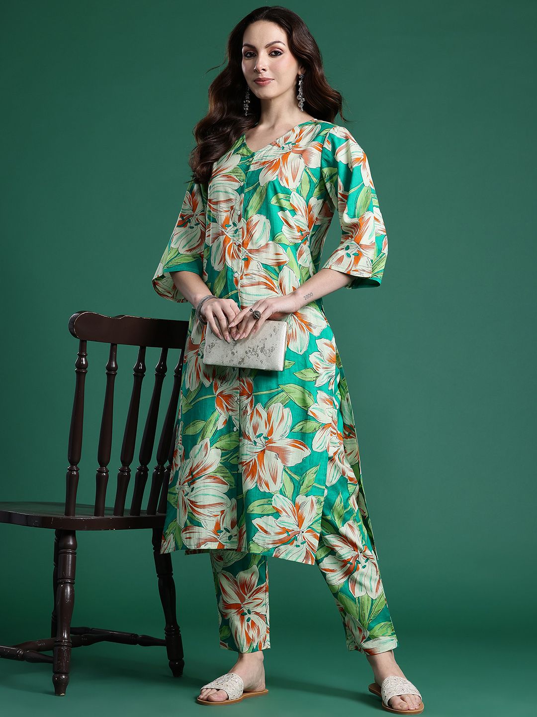 Indyancart IE Women Floral Printed Regular Pure Cotton Kurta with Trousers