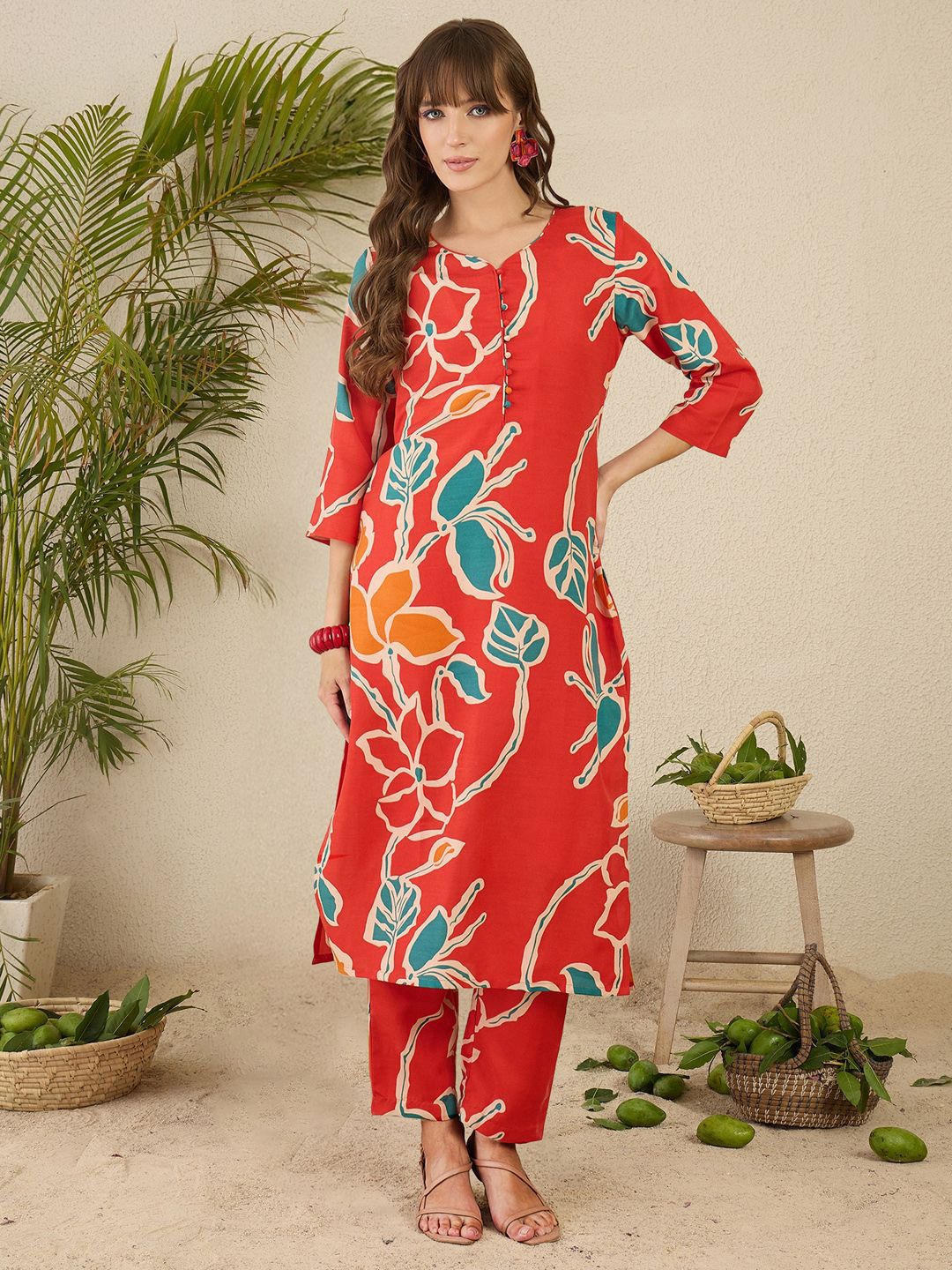 Women Floral Printed Pure Cotton Kurta with Trousers