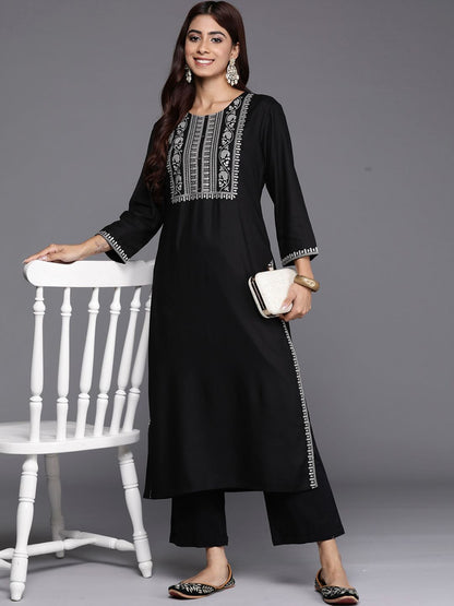 Indyancart IE Round Neck Yoke Design Flared Sleeves Rayon Straight Kurta
