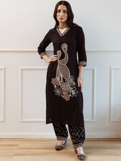Indyancart IE Women Embroidered Regular Beads and Stones Kurta with Trousers