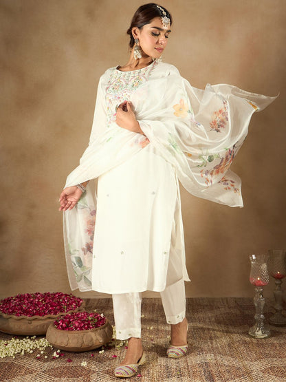 Dhiyona IE Women Floral Embroidered Regular Thread Work Kurta with Trousers & Dupatta