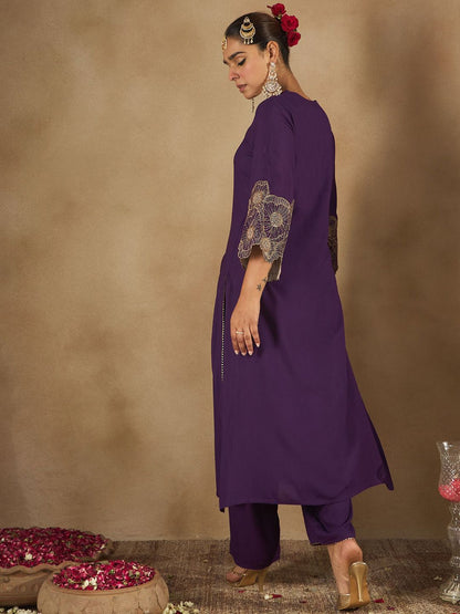 Dhiyona IE Floral Embroidered Three-Quarter Sleeves Tunic With Palazzo