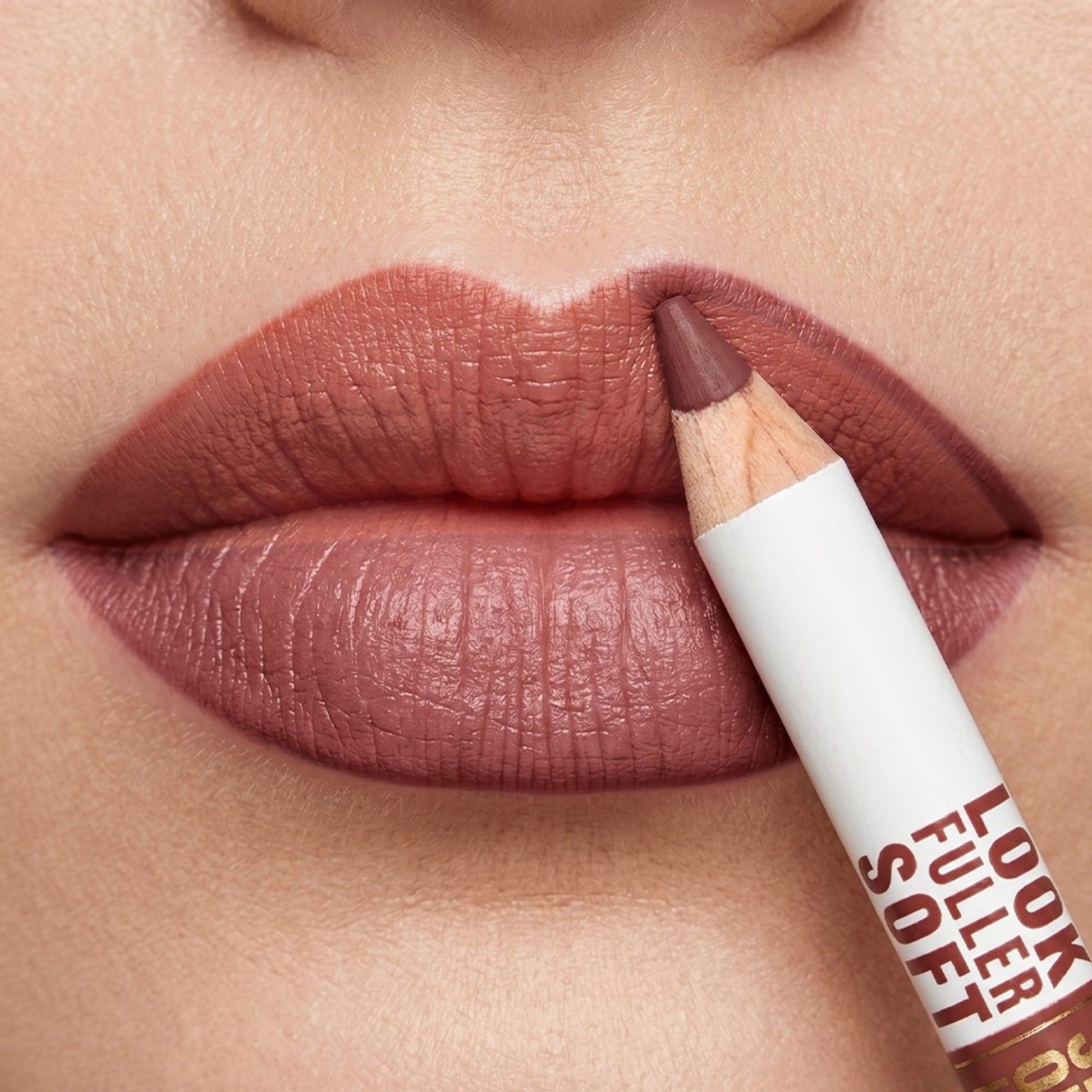 Character Shape Of You Lipliner - C704