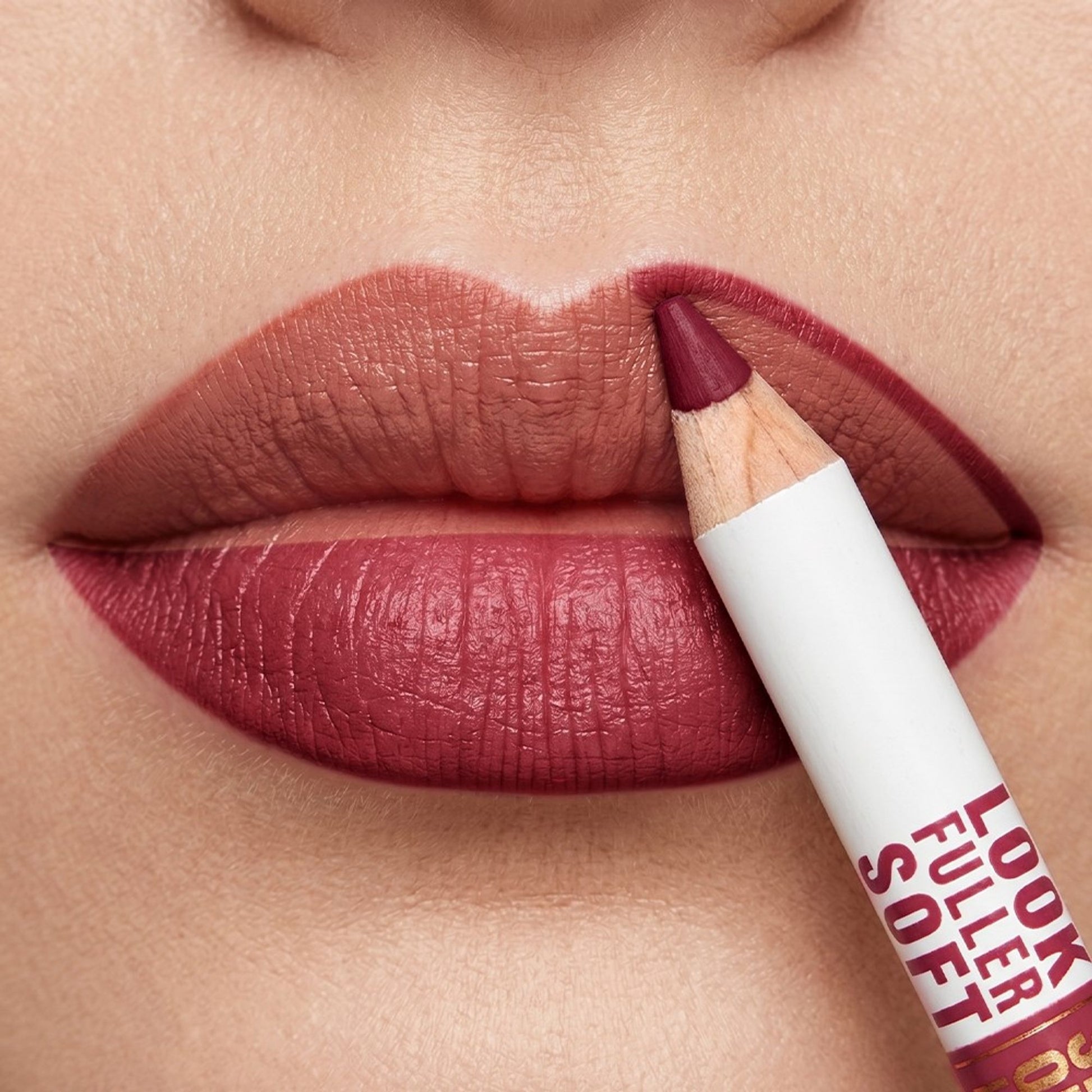 Character Shape Of You Lipliner - C711