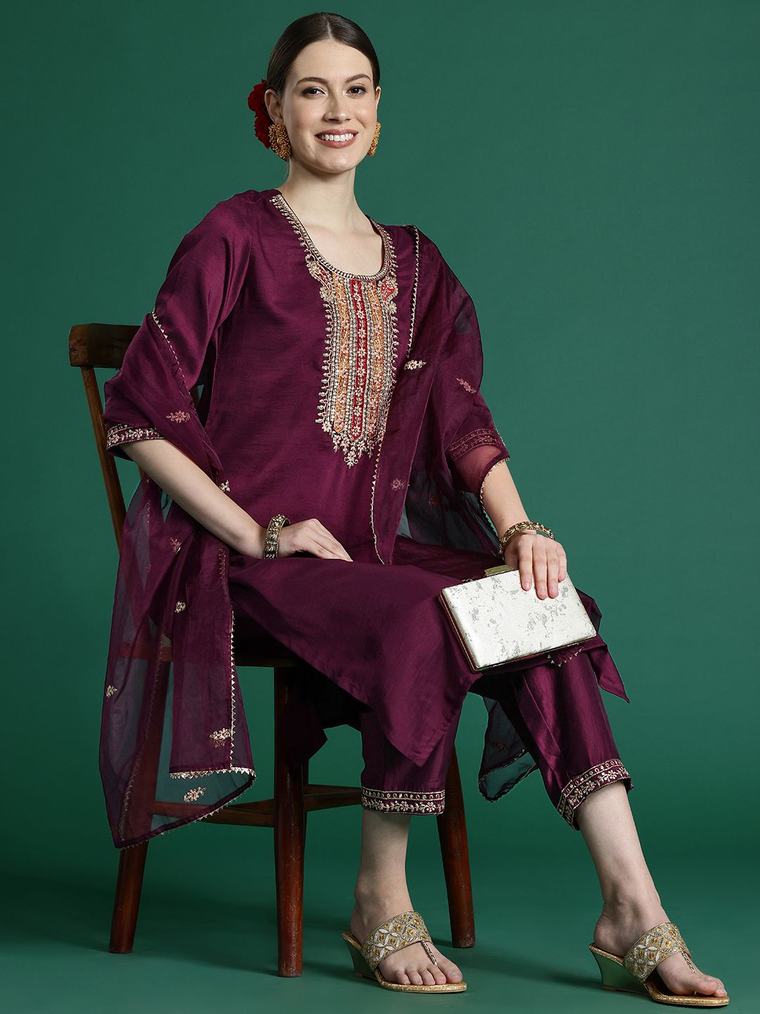Indyancart IE Women Ethnic Motifs Embroidered Regular Thread Work Kurta with Trousers & With Dupatta