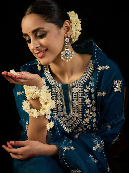 Indyancart IE Ethnic Motifs Embroidered Gotta Patti Straight Kurta With Trousers & Dupatta
