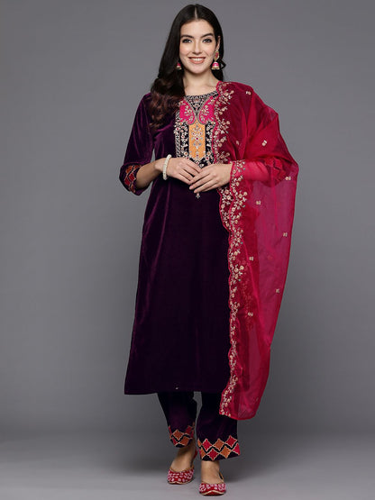 Indyancart IE Women Floral Embroidered Regular Thread Work Velvet Kurta with Trousers & Dupatta